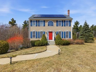 38 Foster Ct, Gardner, MA 01440