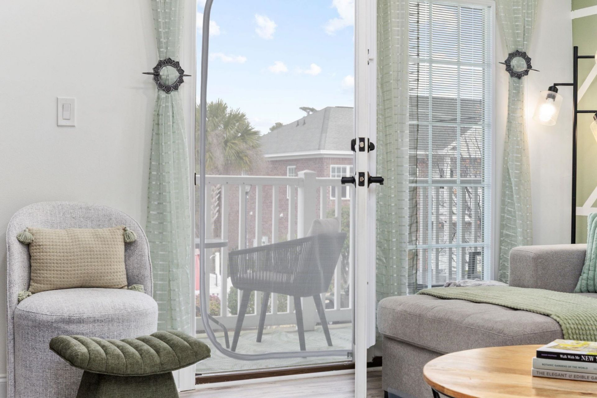 2013 Silvercrest Dr. Photo 4