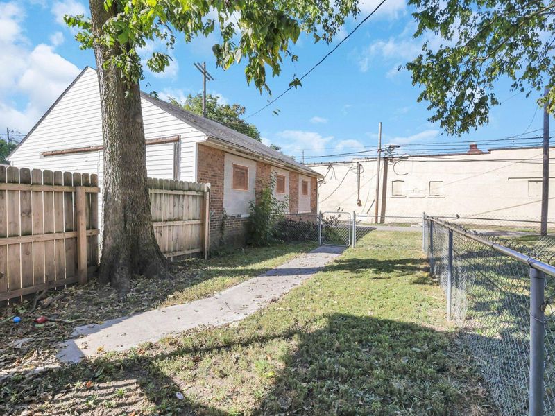 235-237 Avondale Avenue , Columbus, OH 43223 Photo 36