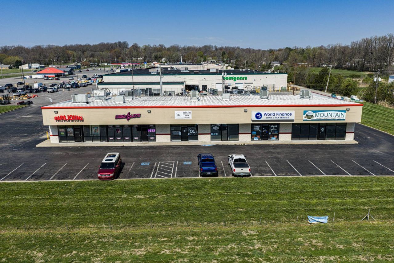 2233 W Everly Brothers Blvd, Powderly, KY 42367 Main Photo