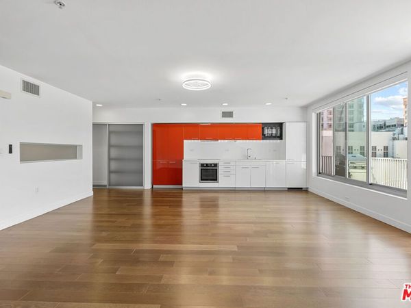 901 S Flower Street, Unit 703, Los Angeles, CA 90015