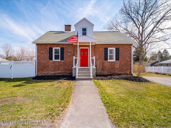 229 Bayard Street, Port Ewen, NY 12487