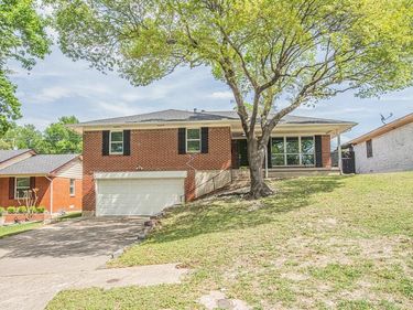 3520 Loganwood Drive, Dallas, TX 75227