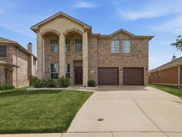 10832 Thorngrove Court, Fort Worth, TX 76052