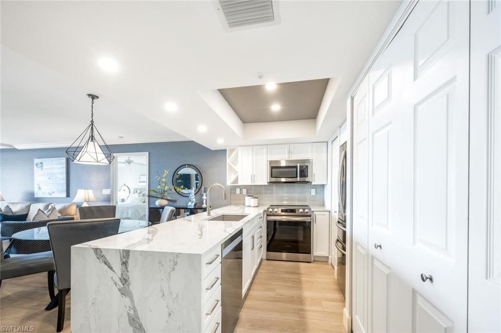 6849 Grenadier Blvd, Unit 503, Naples, FL 34108 Photo