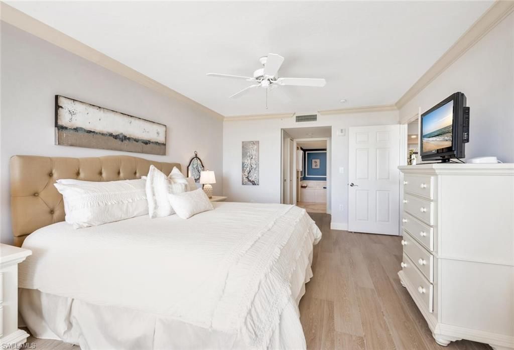 6849 Grenadier Blvd, Unit 503, Naples, FL 34108 Photo