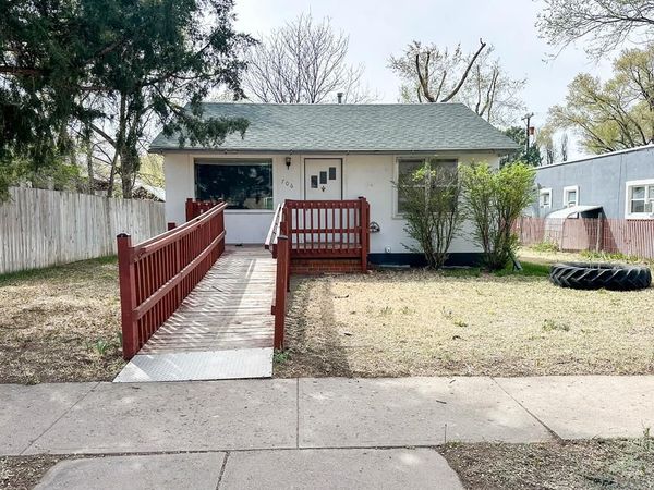 706 S 3rd St, Lamar, CO 81052