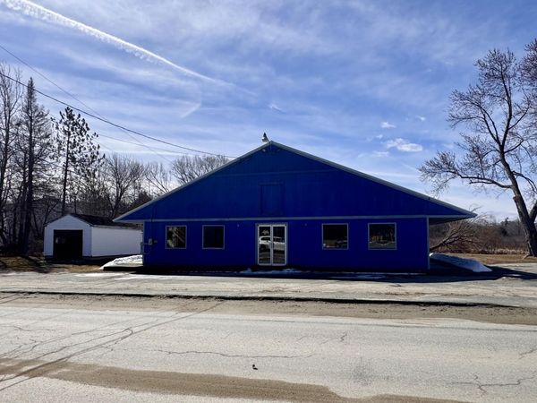 12 Heath Street , Oakland, ME 04963