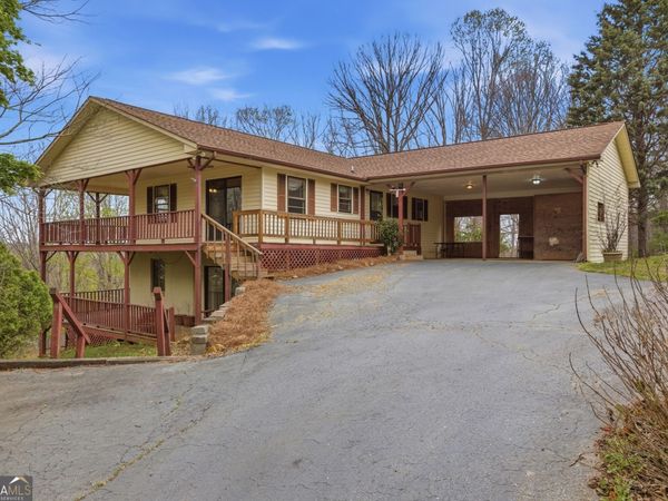 143 Copperhead Road, Cornelia, GA 30531