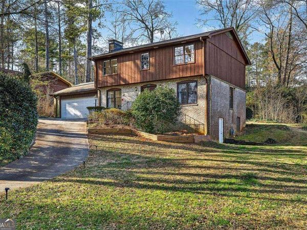 571 Tahoe Circle, Stone Mountain, GA 30083