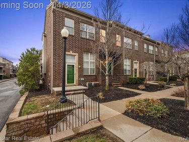 43 Georgetown Court, Dearborn, MI 48126