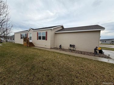 241 Waterway Court , Lapeer Twp, MI 48446