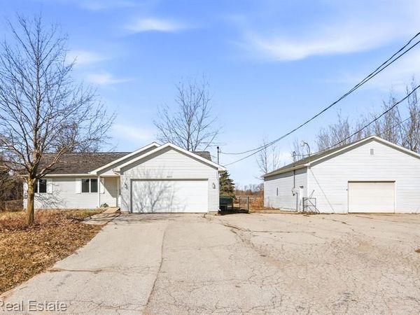 7045 Hospital Road , Tittabawassee Twp, MI 48623