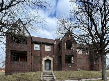 3760 W Chicago, Detroit, MI 48206