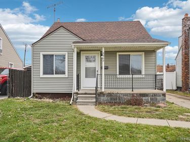 3963 S Hubbard Street , Wayne, MI 48184
