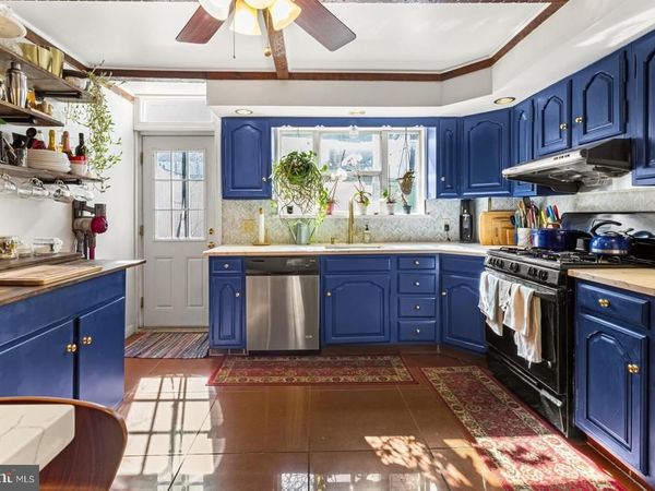 808 SEARS STREET, PHILADELPHIA, PA 19147