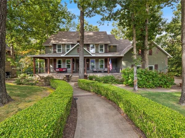 2017 NW Desoto Drive , Bentonville, AR 72712