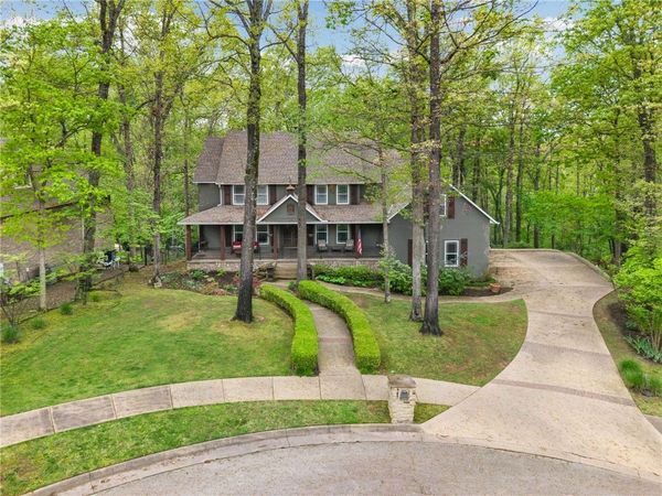 2017 NW Desoto Drive, Bentonville, AR 72712