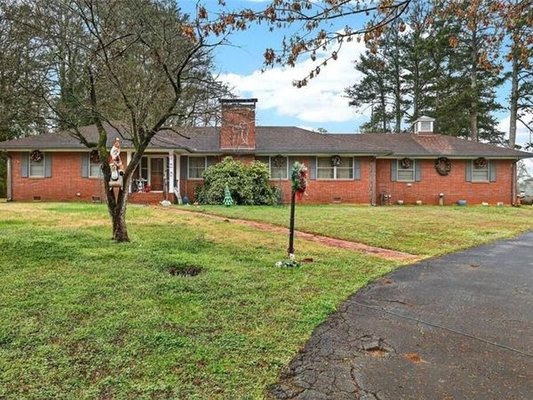 2362 Rugby Lane, College Park, GA 30337