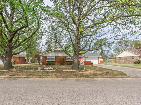 1824 N Minnesota Avenue, Shawnee, OK 74804