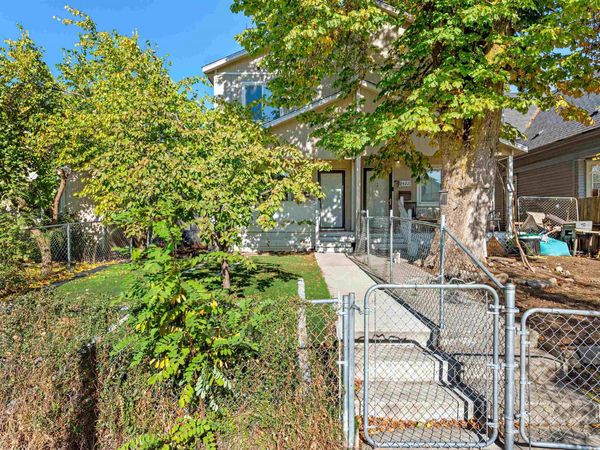 2424 W Dean Ave, Spokane, WA 99201