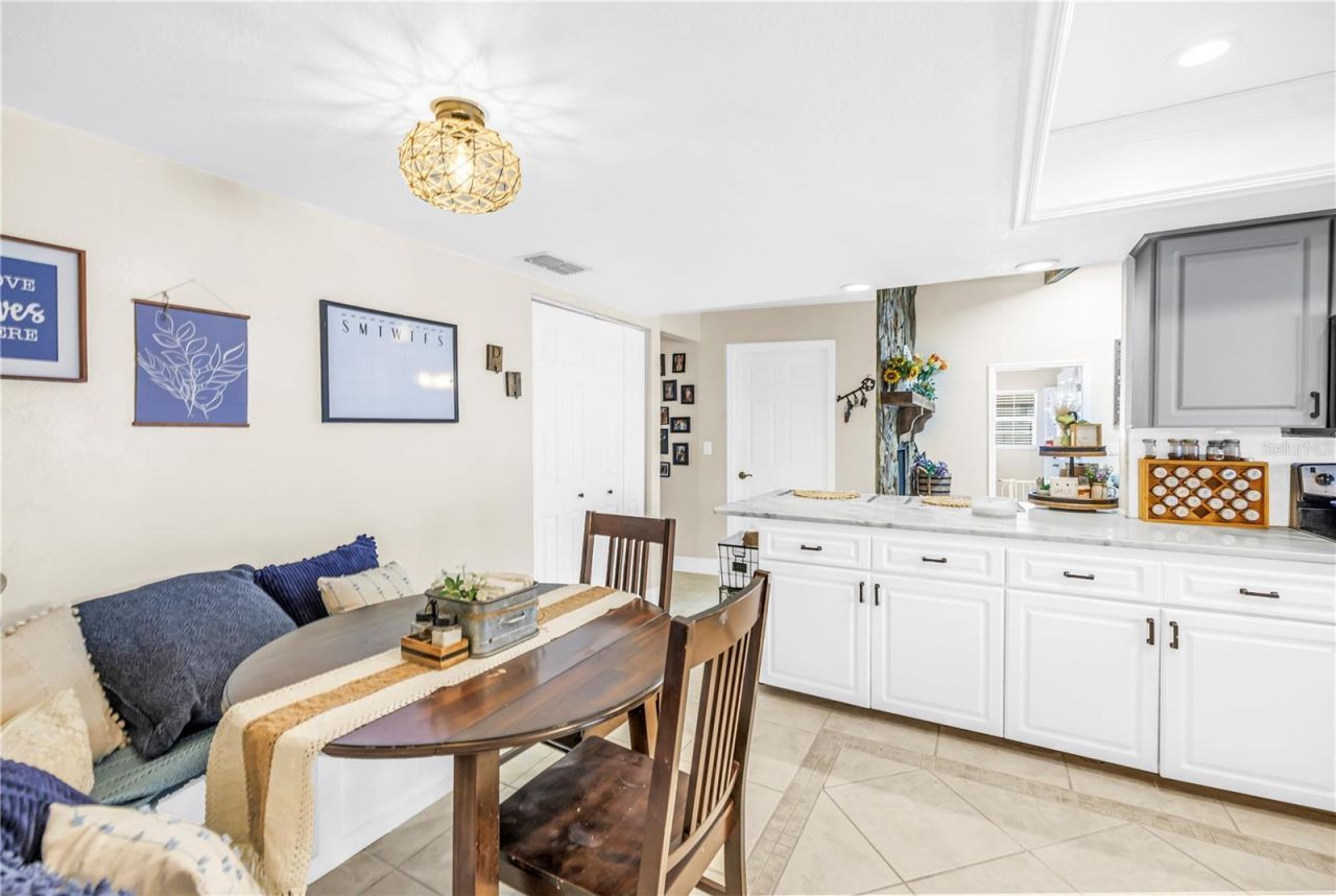 12487 93rd Avenue , Seminole, FL 33772 Photo