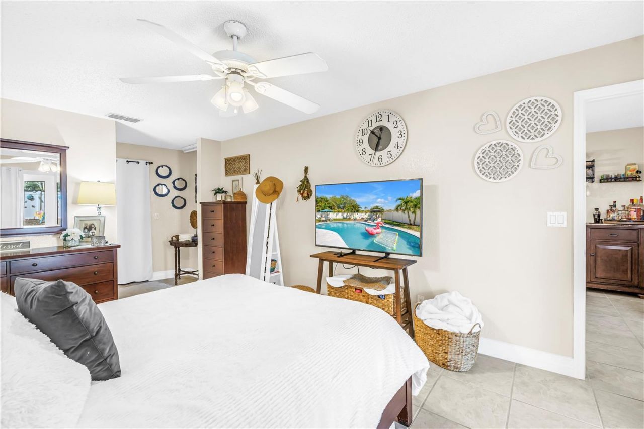 12487 93rd Avenue , Seminole, FL 33772 Photo