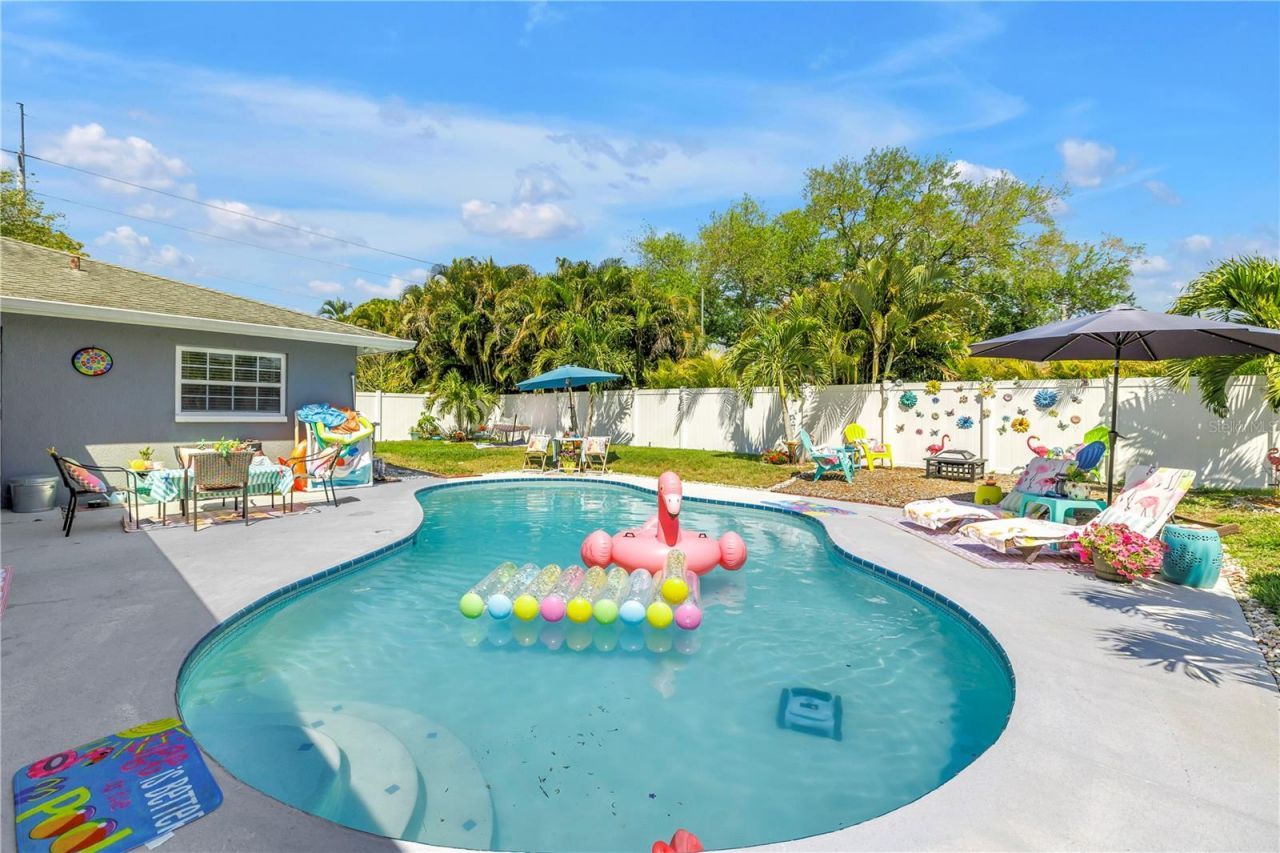 12487 93rd Avenue , Seminole, FL 33772 Photo