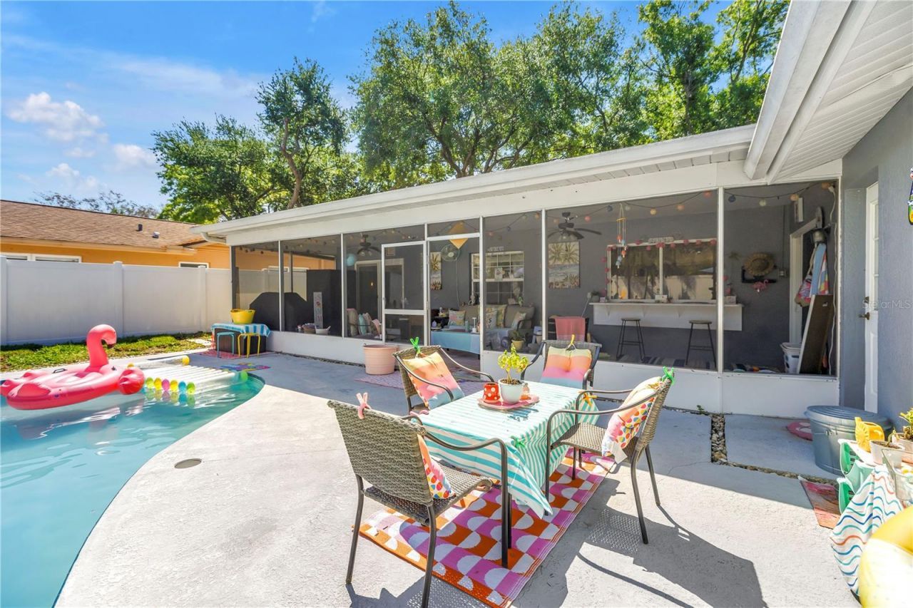 12487 93rd Avenue , Seminole, FL 33772 Photo