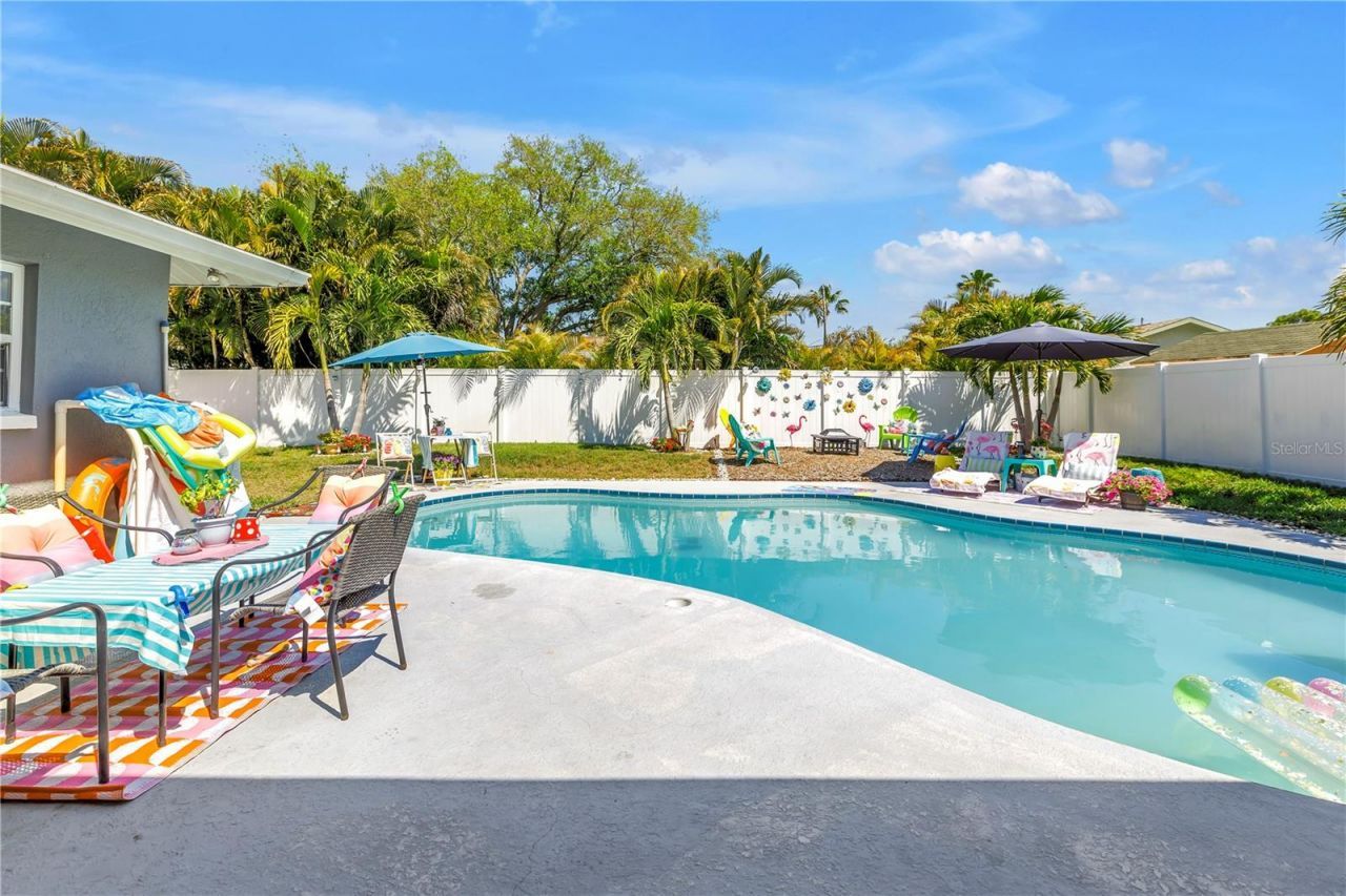 12487 93rd Avenue , Seminole, FL 33772 Photo