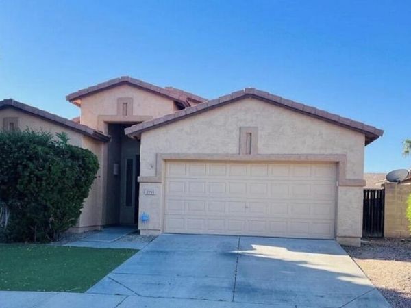 2791 E CARLA VISTA Drive, Chandler, AZ 85225