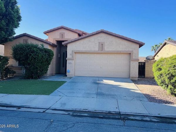 2791 E CARLA VISTA Drive, Chandler, AZ 85225