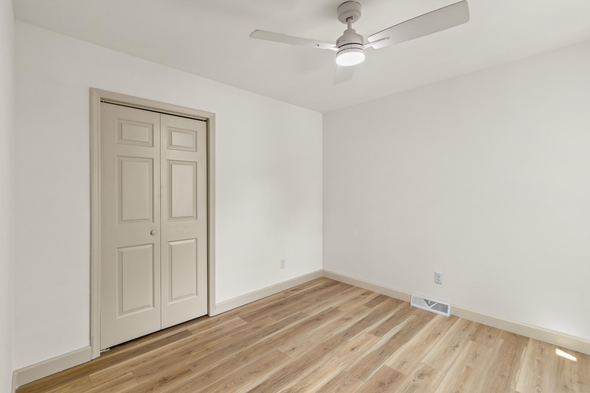 8568 Wagram Lane Photo 27