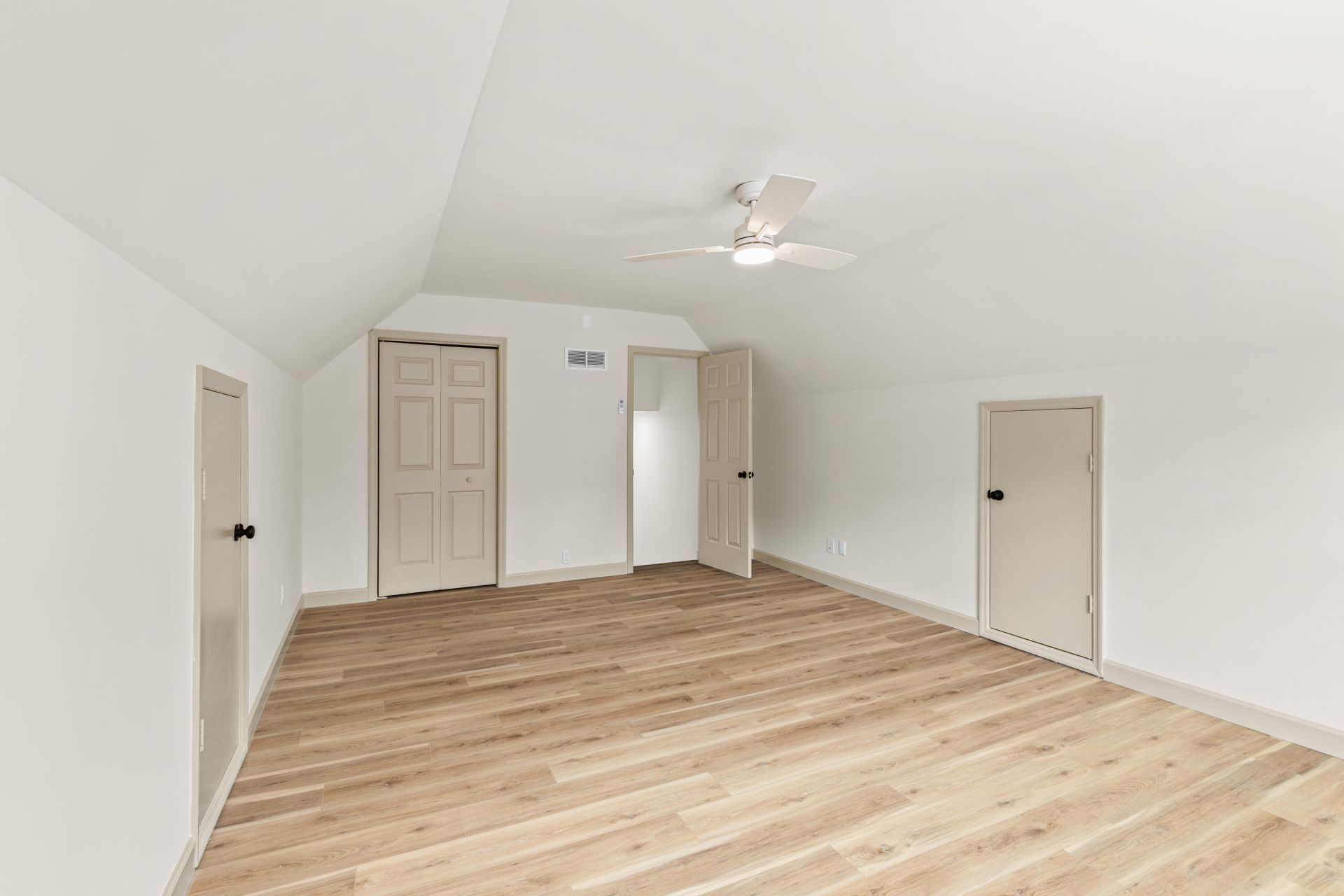 8568 Wagram Lane Photo 30