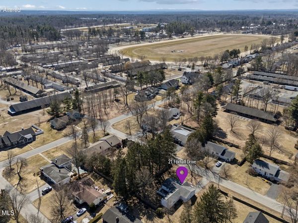 21 Foxhall Drive, Saratoga Springs, NY 12866