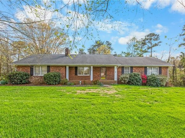 720 Sedge Garden Road , Kernersville, NC 27284