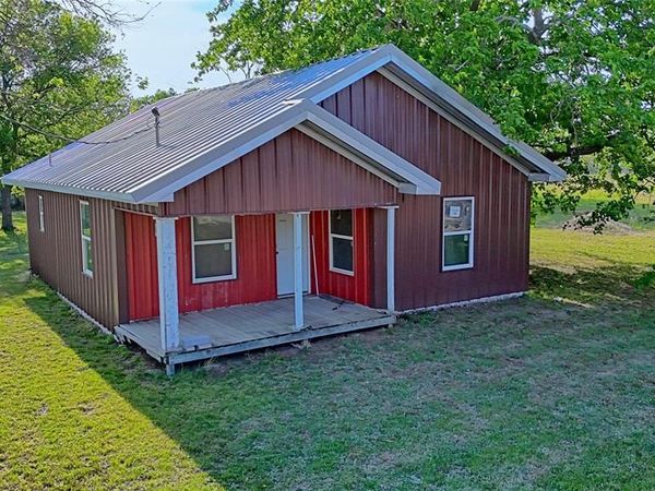 601 Baylor Street , Nocona, TX 76255