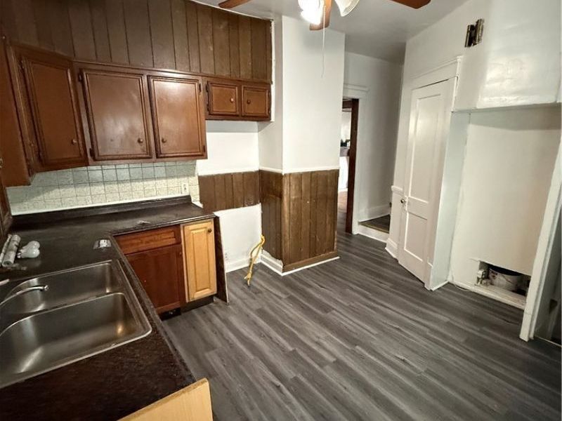 526 E 118th Street, Cleveland, OH 44108 Photo 17