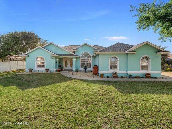 4 Rosemary Place , Palm Coast, FL 32137