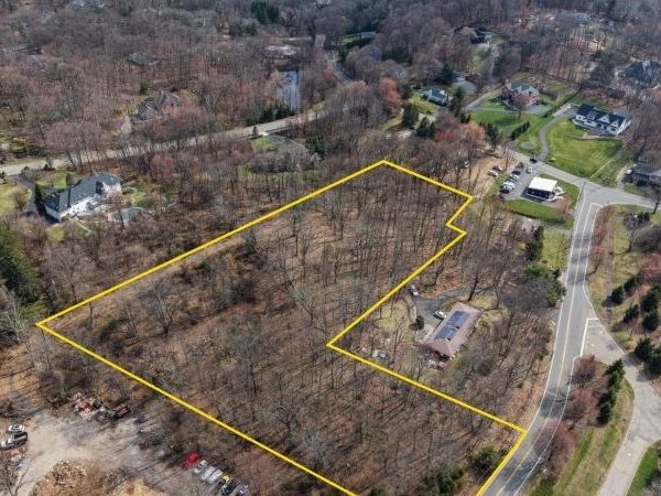 81 Boonton Ave, Montville, NJ 07005