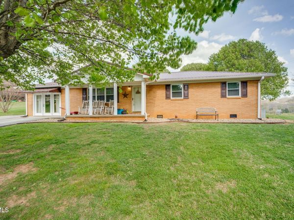 102 Cresswood Drive, Rogersville, TN 37857