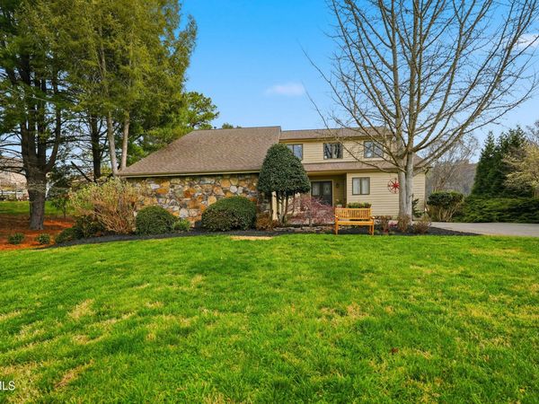 236 Lake Meadow Drive, Gray, TN 37615