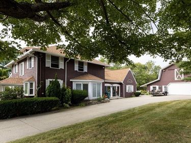 27 Old Upton Rd, Grafton, MA 01519