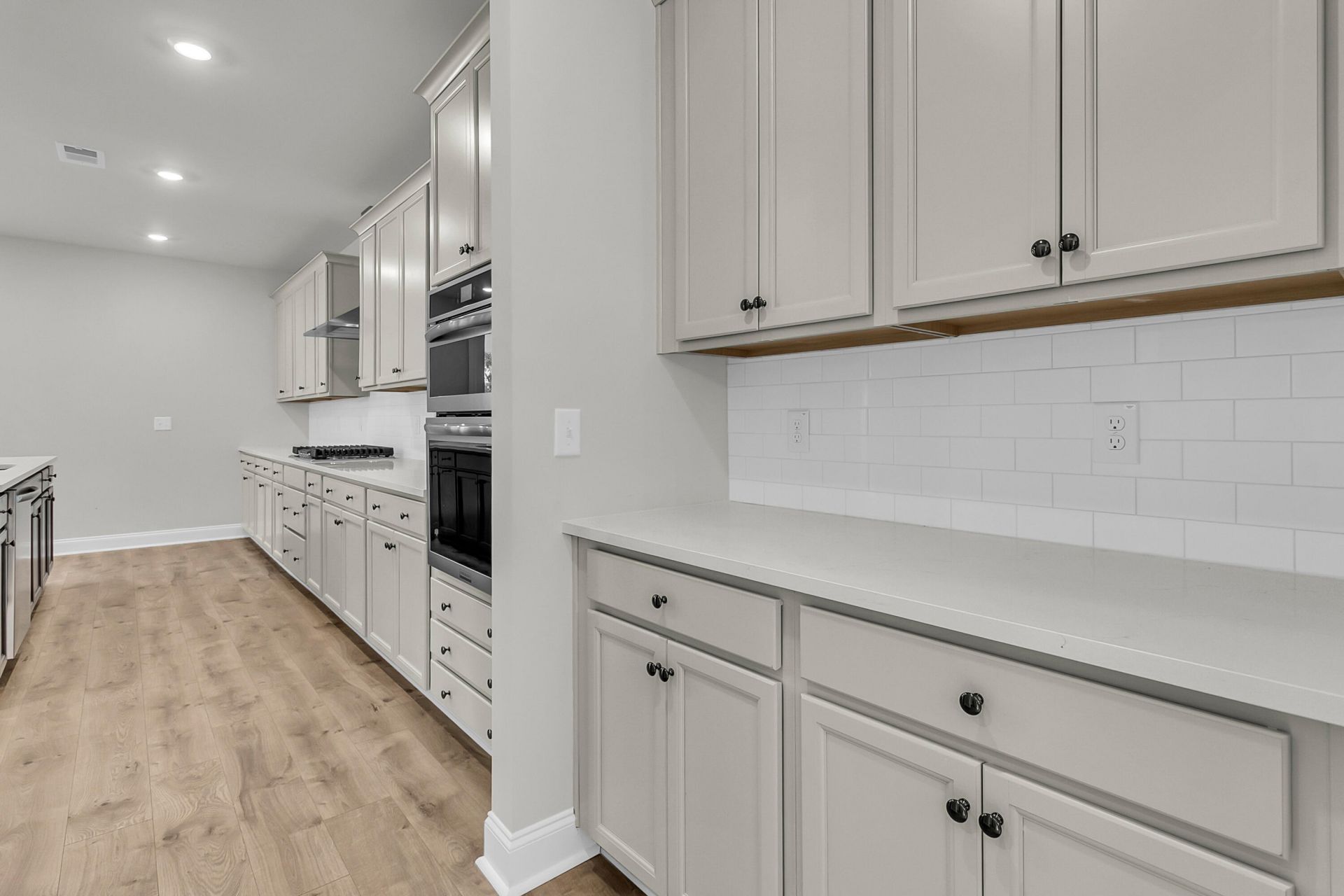 747 Maynard Lane Photo 15