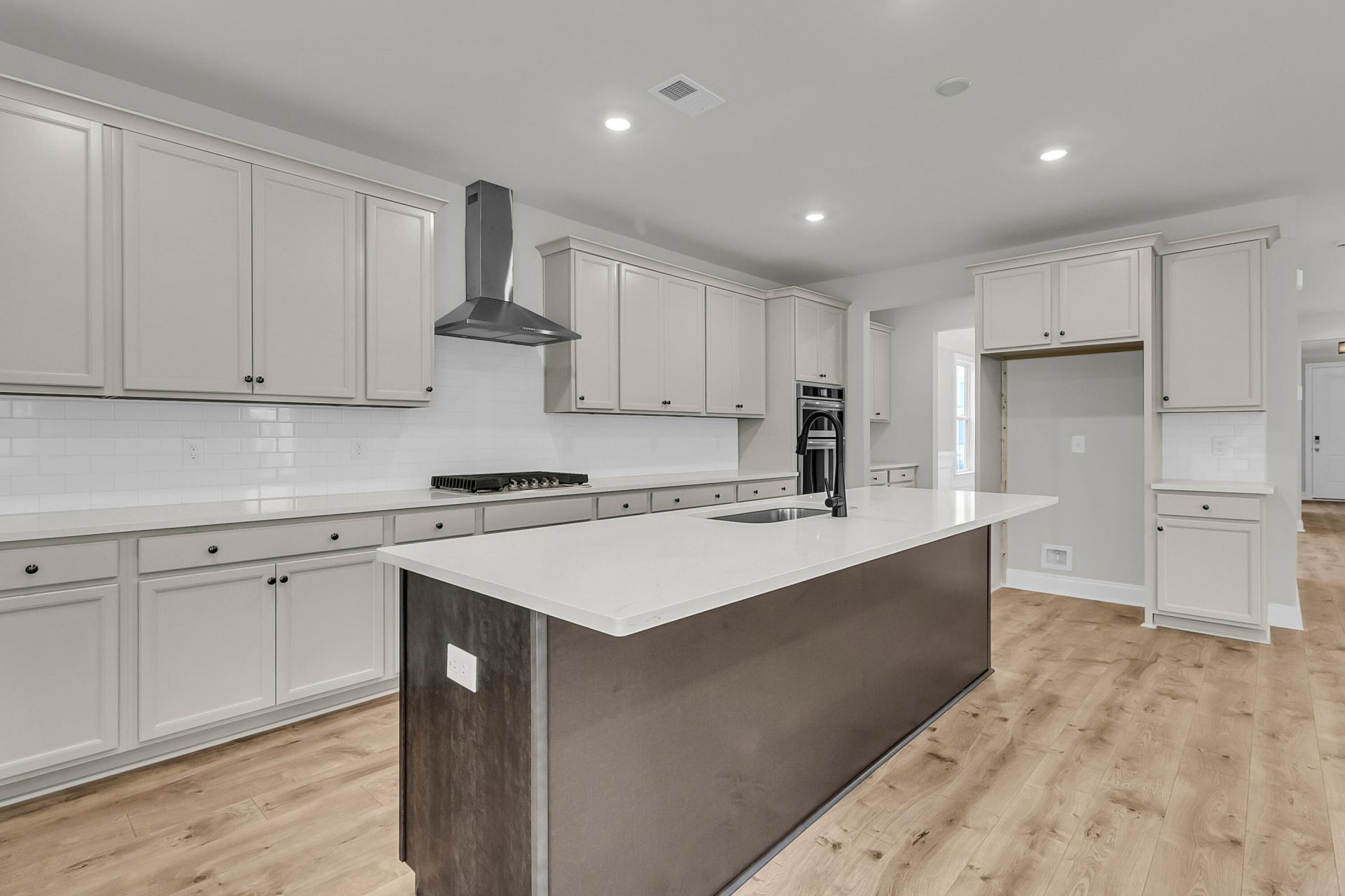 747 Maynard Lane Photo 17