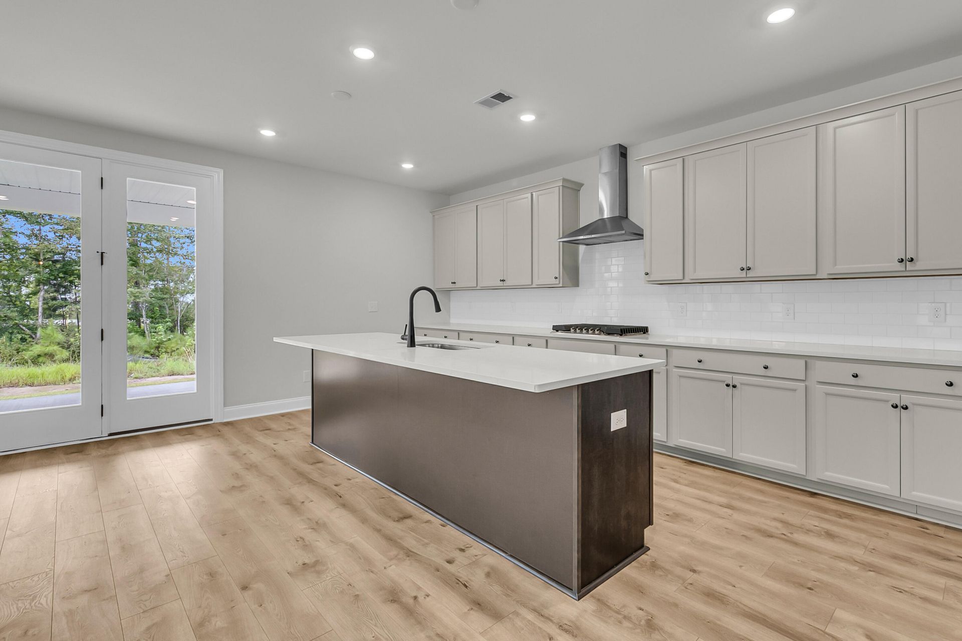 747 Maynard Lane Photo 18