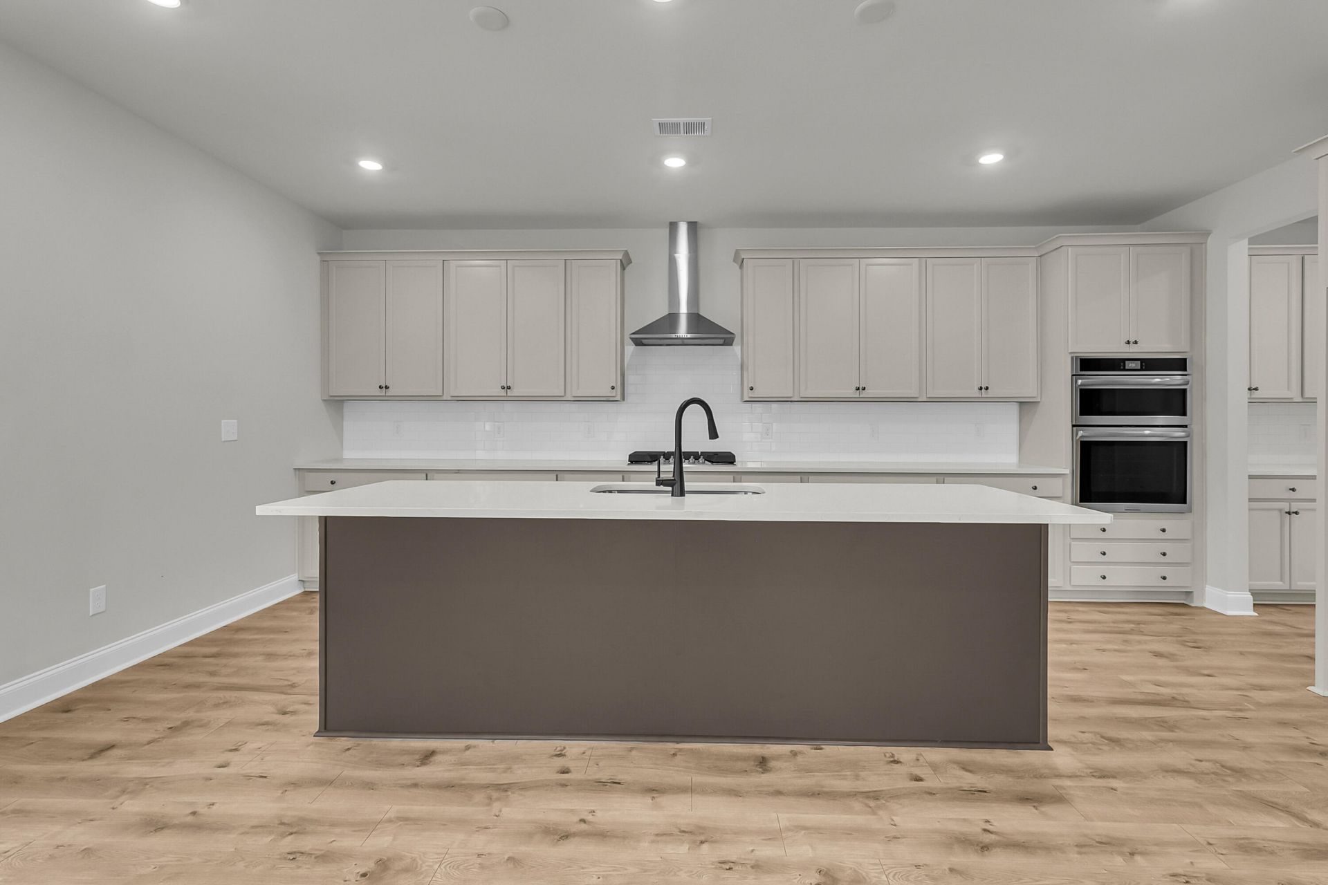 747 Maynard Lane Photo 19