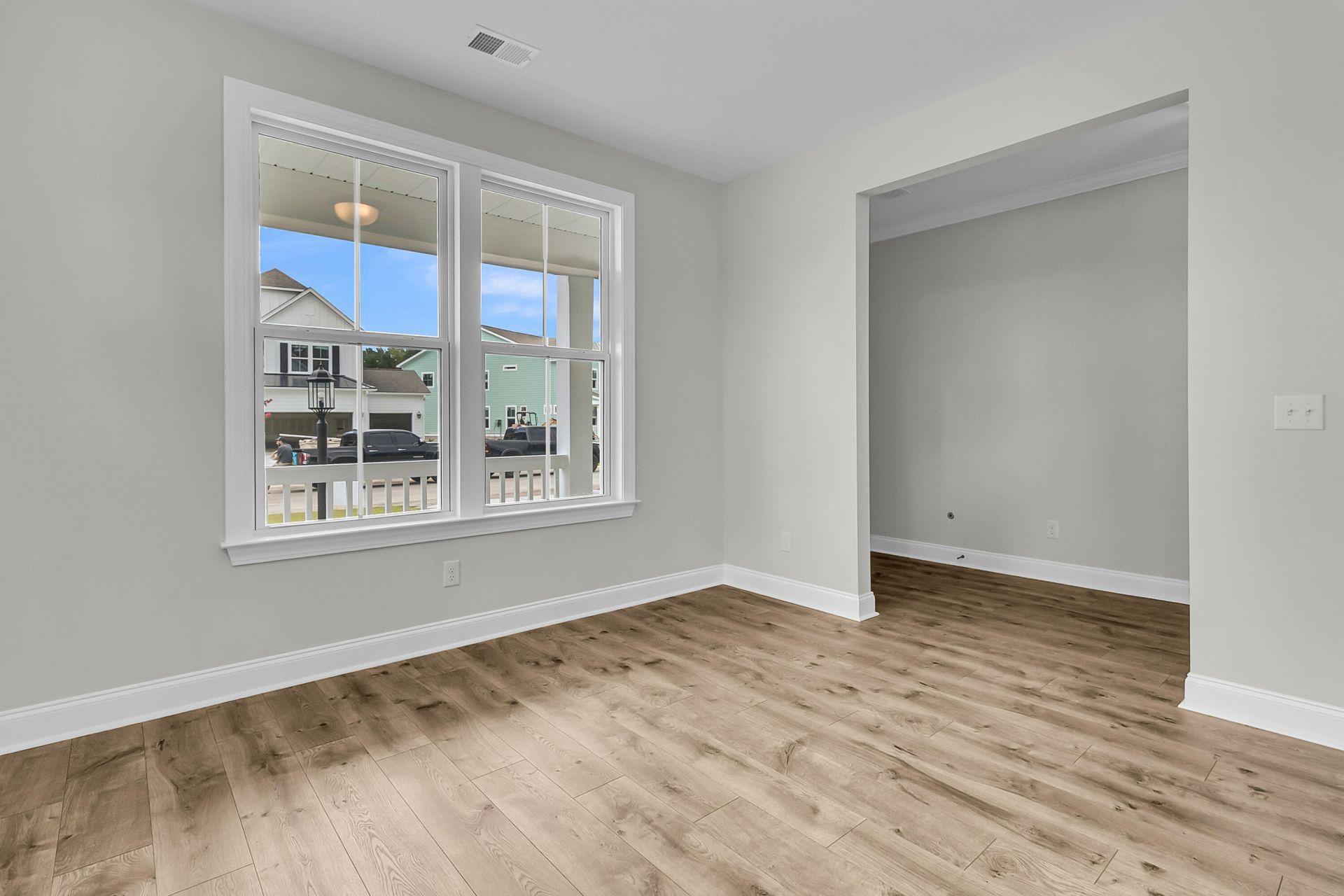 747 Maynard Lane Photo 6