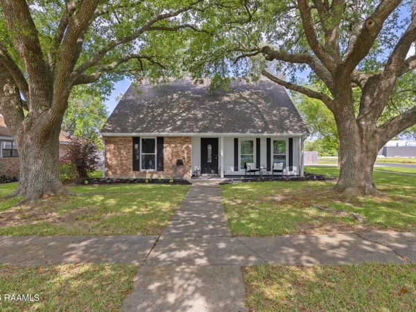 100 Presbytere Parkway , Lafayette, LA 70503