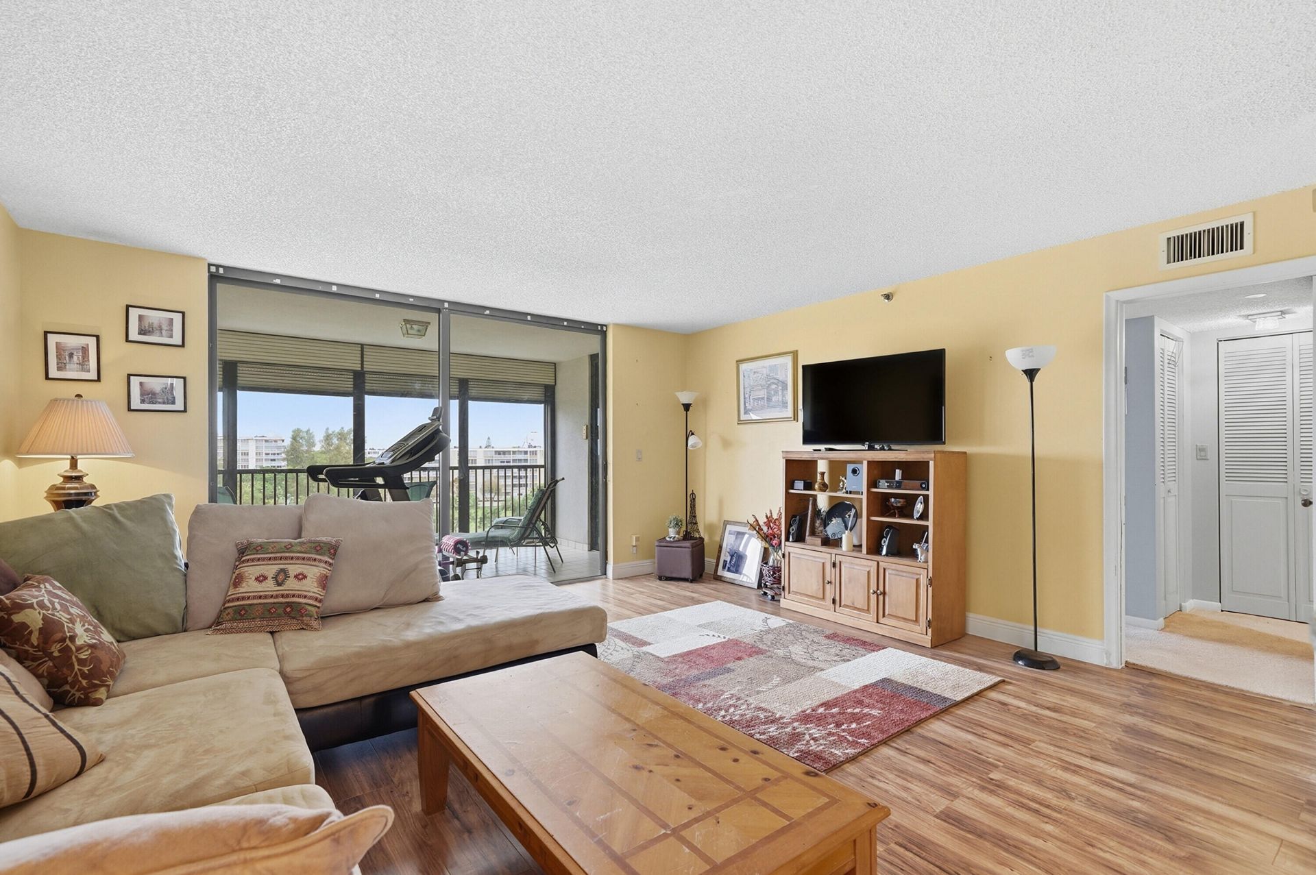 7050 NW 44th Street, Unit 705, Lauderhill, FL 33319 Photo